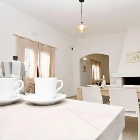 Della Monica Pure Relax فيلة